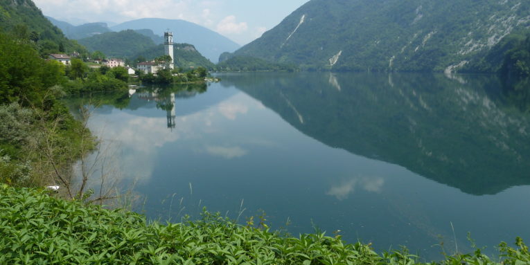 nordic walking sul Lago del Corlo