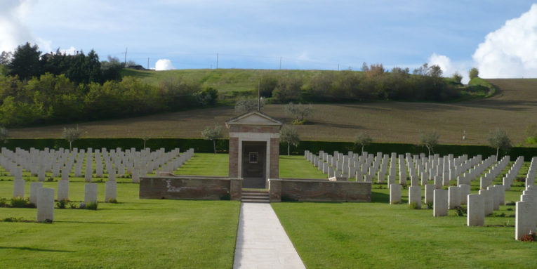 camminata cimitero inglese giavera